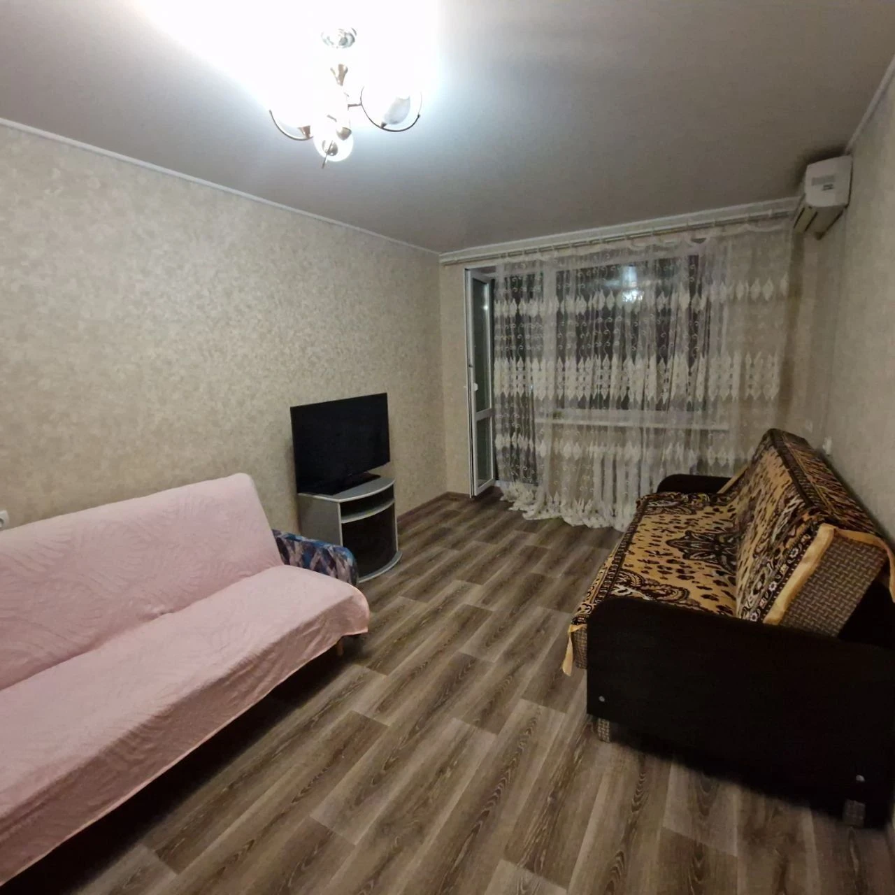 Продам 1-кімнатну в Чорноморську, 2 хвилини до пляжу