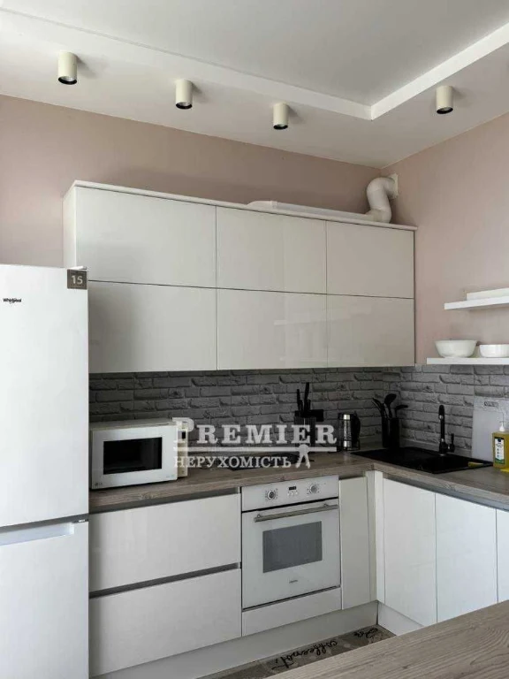 Продаж 2 кімн. квартири біля моря