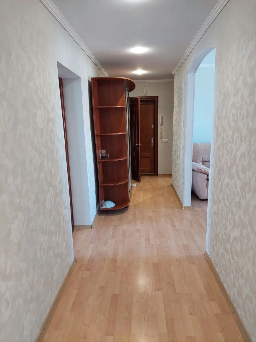 Продам 4х комнатную квартиру в Черноморске с видом на Черном