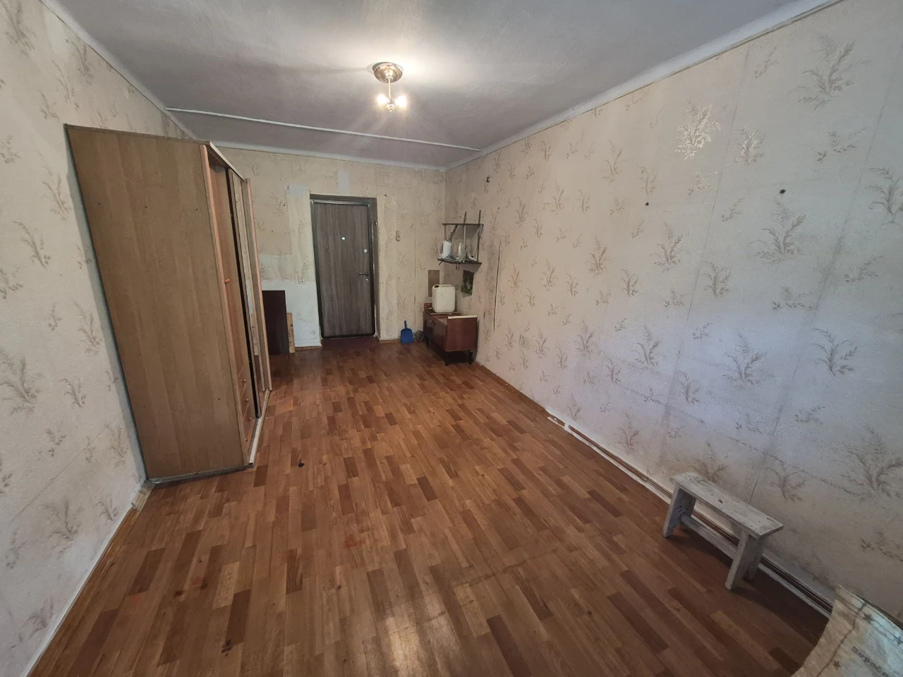 Продам 1к.квартиру коммунального типа