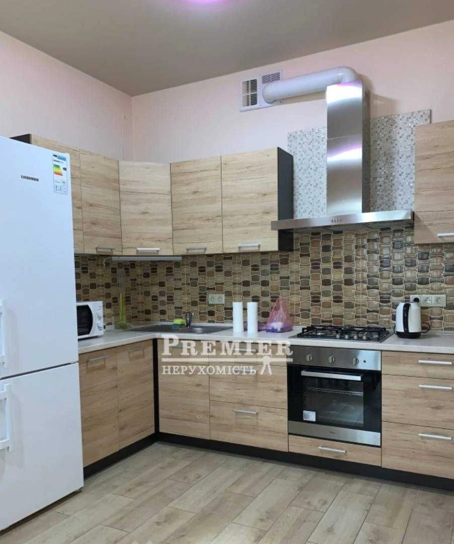 До продажу 4-кімн. квартира