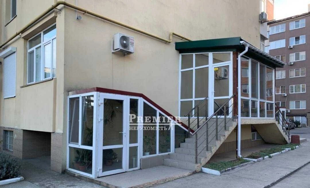До продажу 4-кімн. квартира