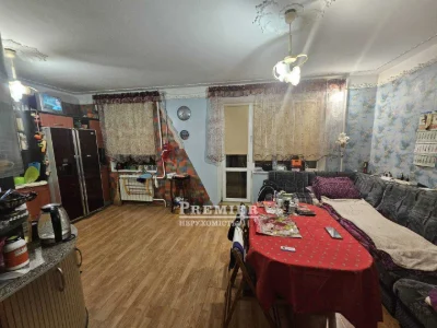 Продаж 4 кімн. квартири в цегляному будинку