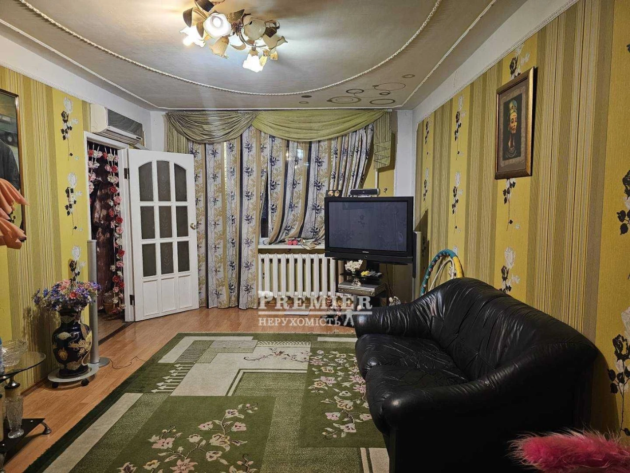 Продаж 4 кімн. квартири в цегляному будинку