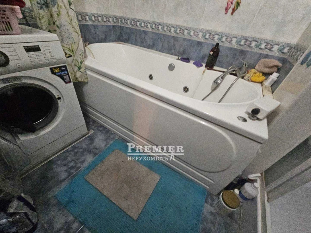 Продаж 4 кімн. квартири в цегляному будинку