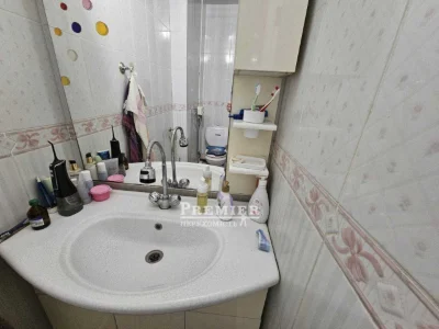 Продаж 4 кімн. квартири в цегляному будинку
