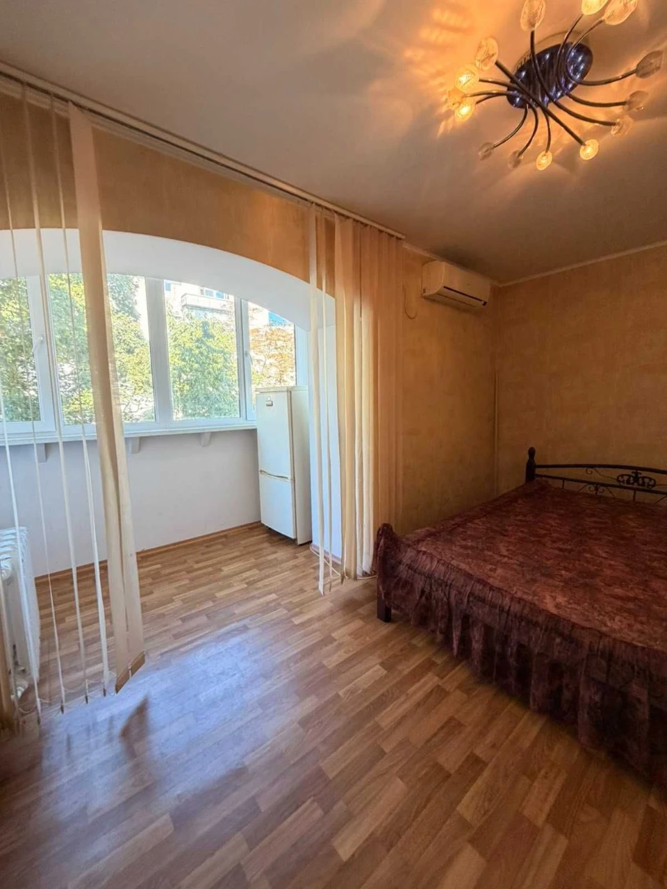 Продам 2 комнатную на 1 Мая у моря.Можно по госпрограмме