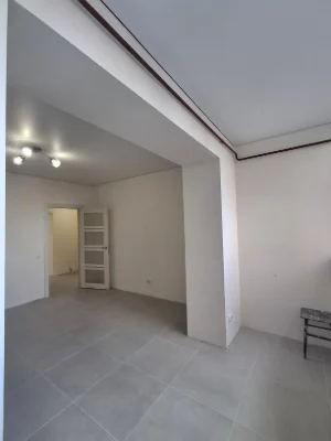 For Sale: Apartment in a prestigious area.