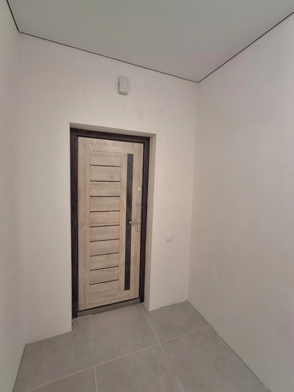 For Sale: Apartment in a prestigious area.
