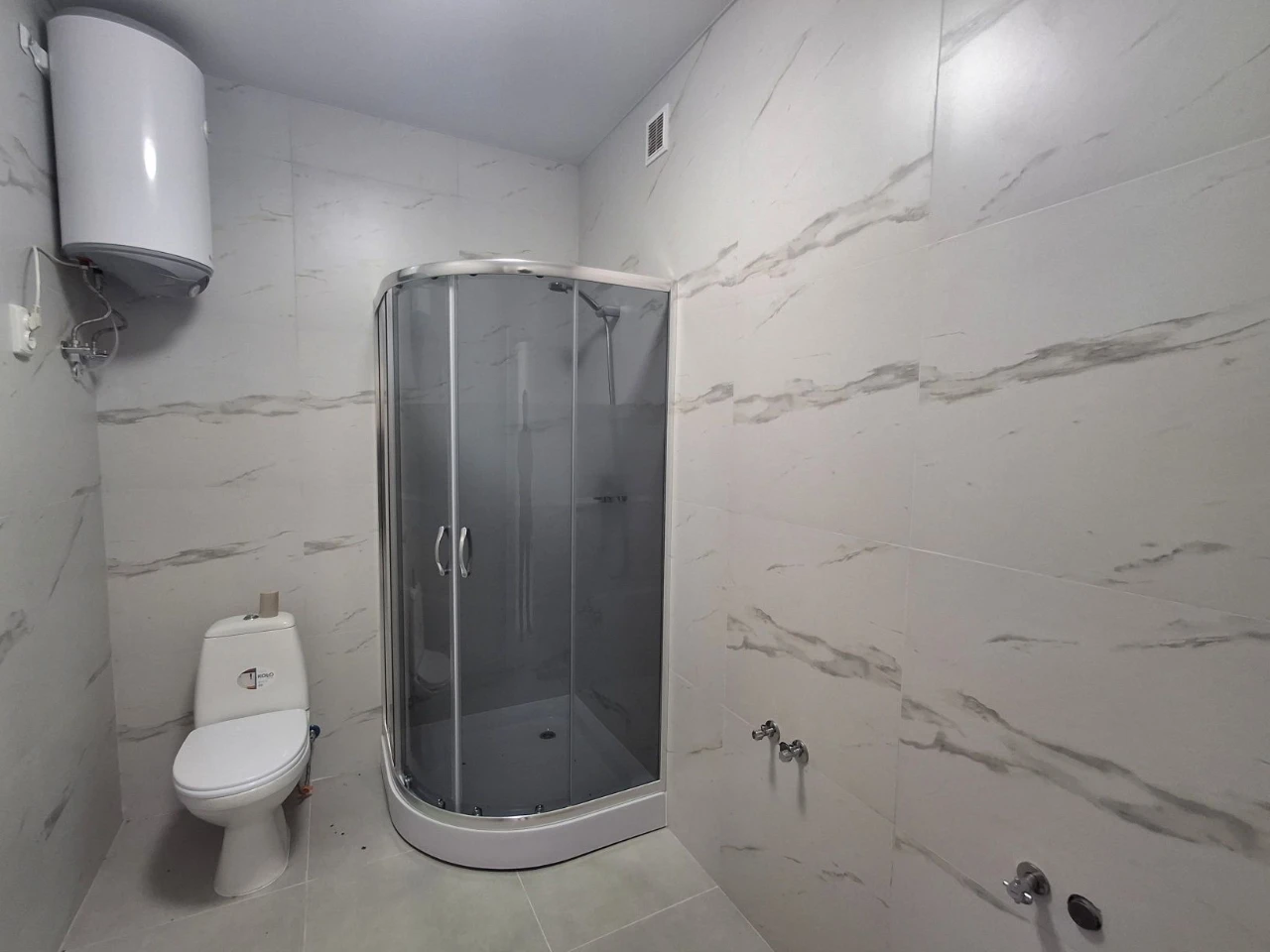 For Sale: Apartment in a prestigious area.