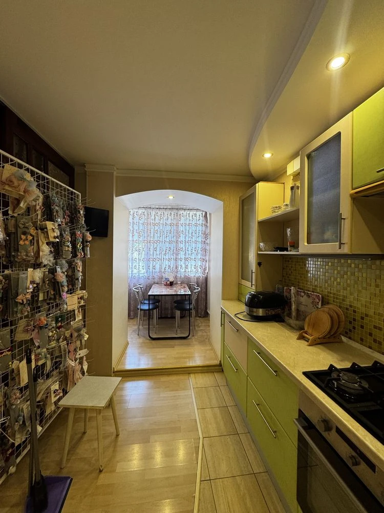 Продаж великої квартири, 75 кв.м.