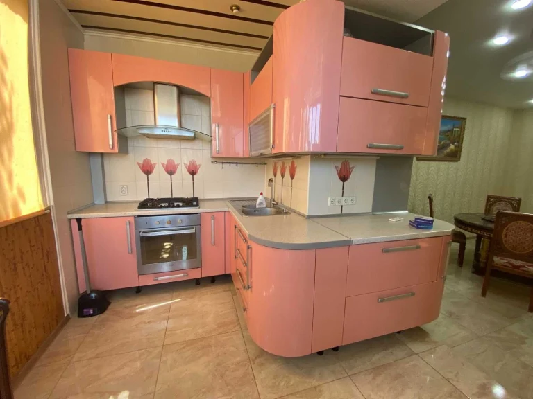 Продам 2 комнатную на Парковой в новострое с евроремонтом