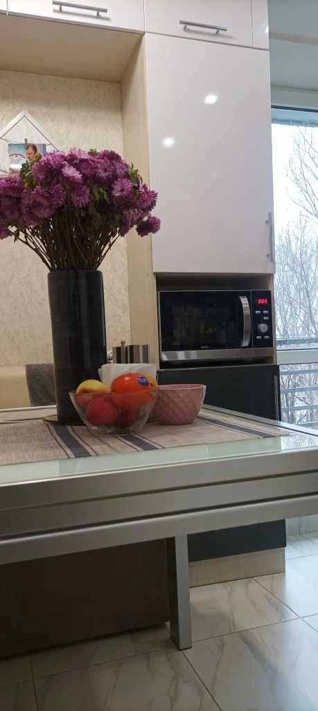 Продам 2к с шикарным видом на озеро!