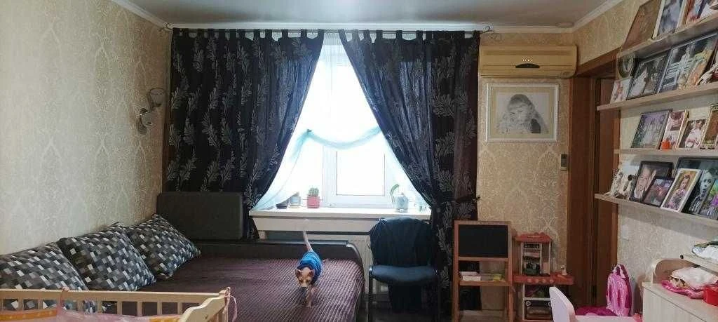 Продам 2к с шикарным видом на озеро!