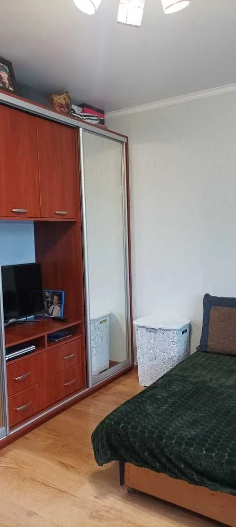 Продам 2к с шикарным видом на озеро!