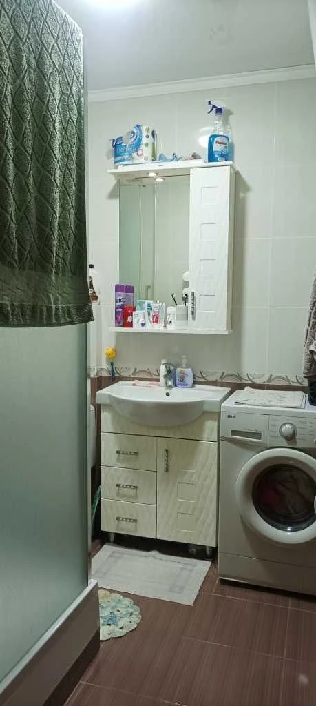 Продам 2к с шикарным видом на озеро!