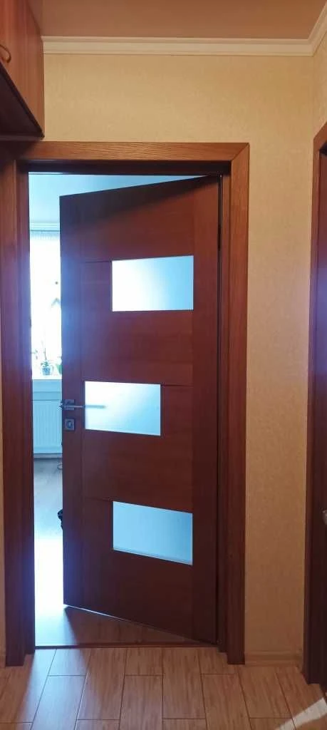 Продам 2к с шикарным видом на озеро!