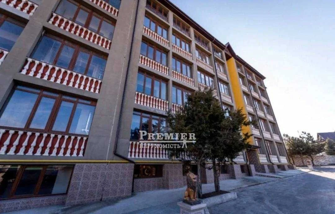 У продажу світла та простора 2 кімн. квартира