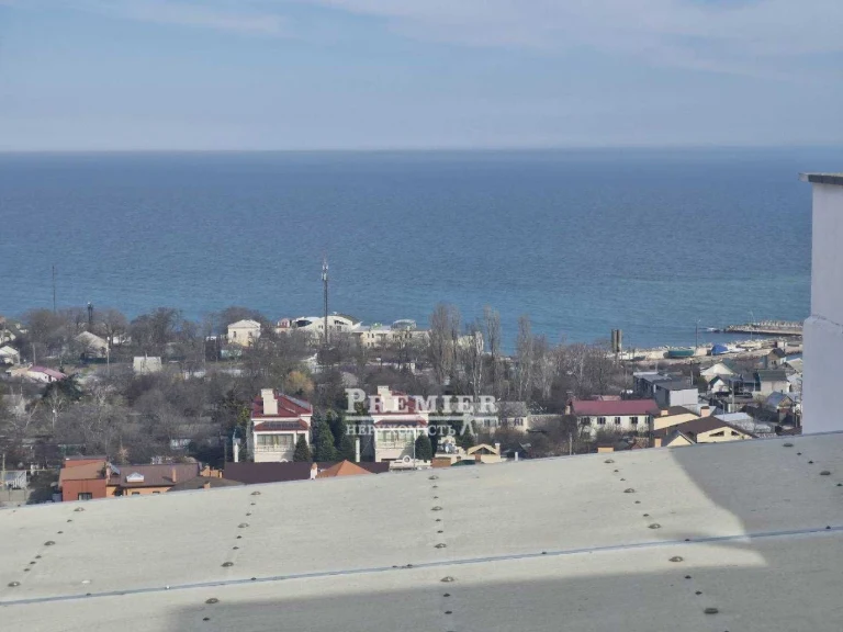 До продажу пентхаус з шикарним видом на море