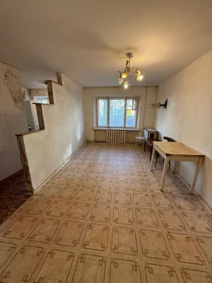 Продам 1 кім в центрі Чорноморську