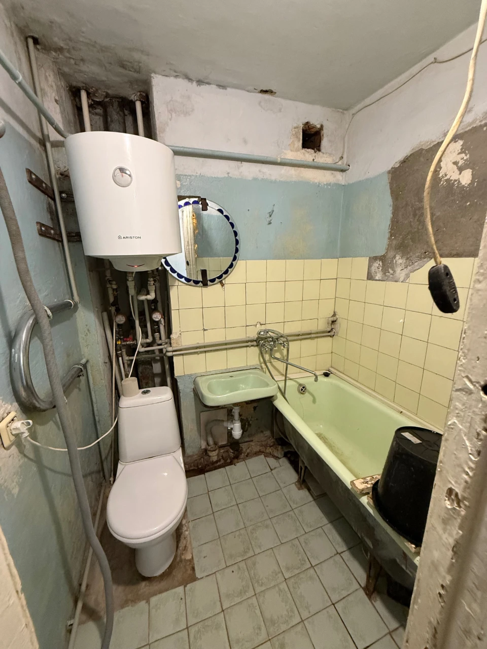 Продам 1 кім в центрі Чорноморську