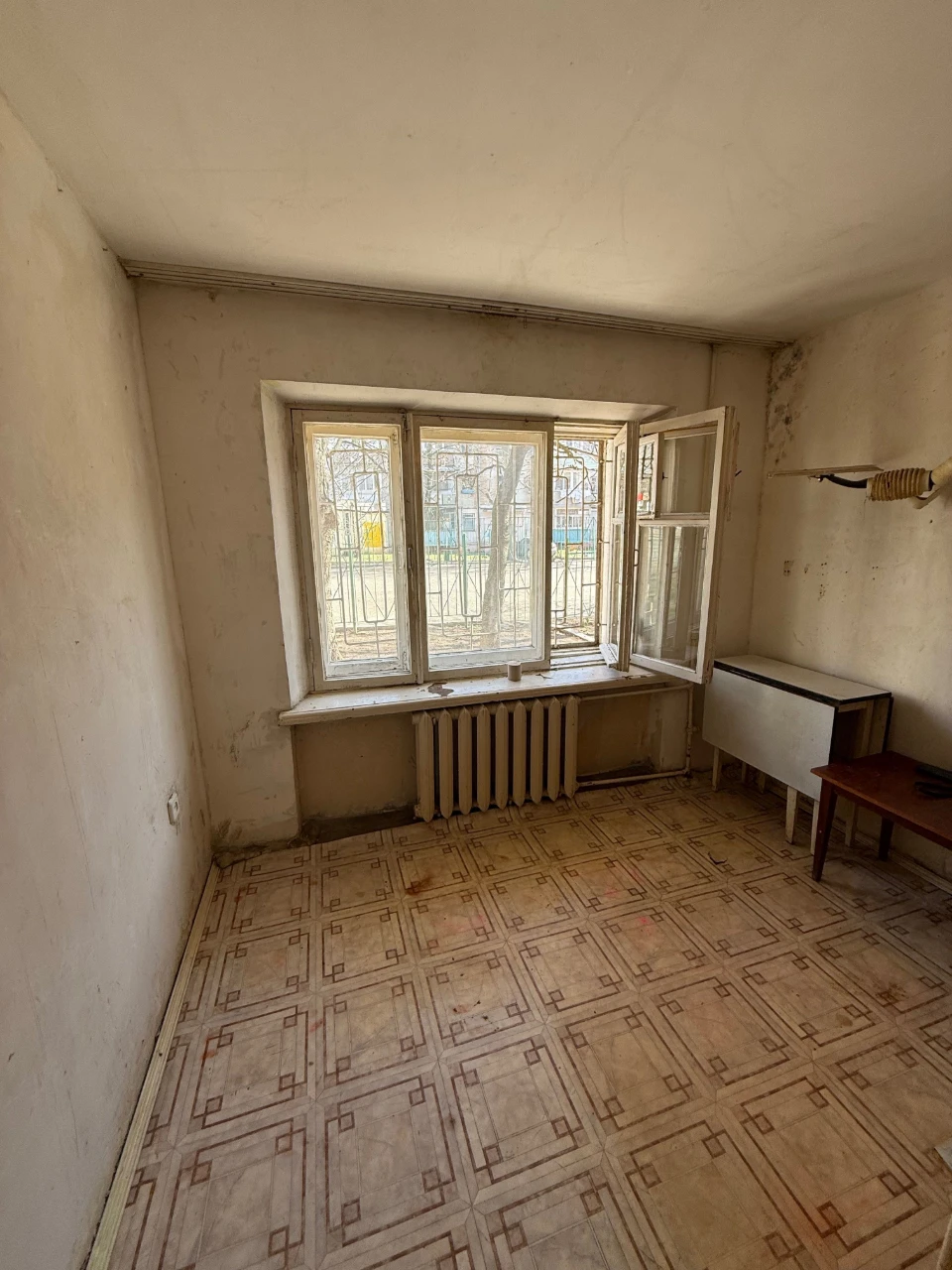 Продам 1 кім в центрі Чорноморську