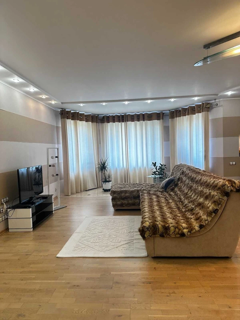 2 кімнатна квартира на вулиці Паркова у місті Чорноморськ