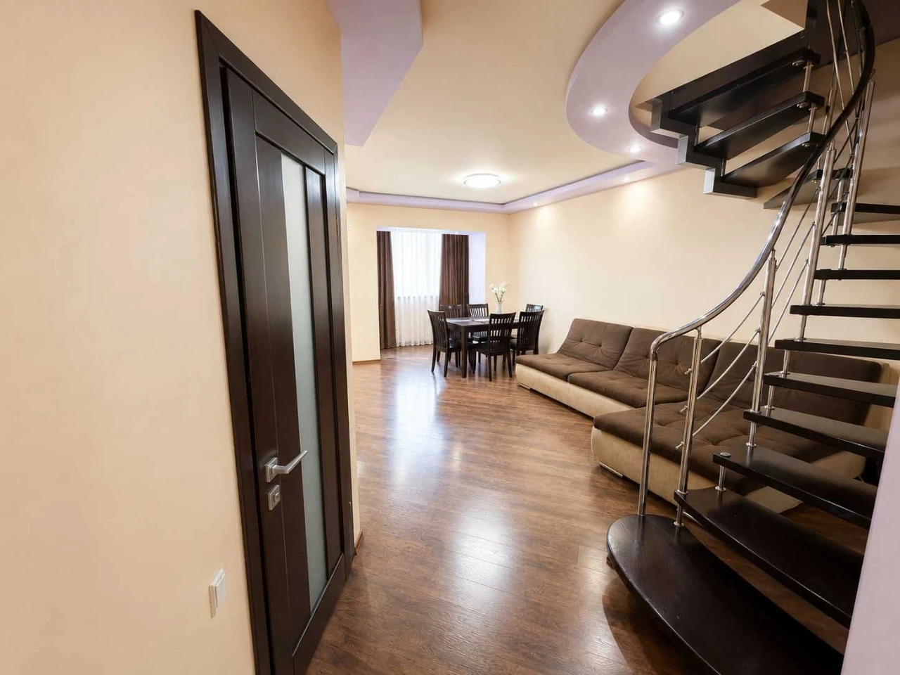 Продаж дворівневої квартири 140 м² у Чорноморську, АББО