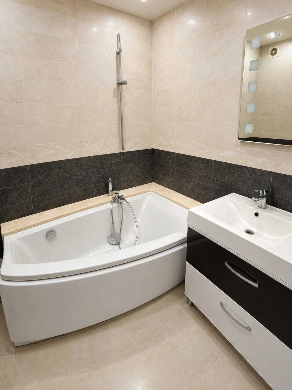 Продаж дворівневої квартири 140 м² у Чорноморську, АББО
