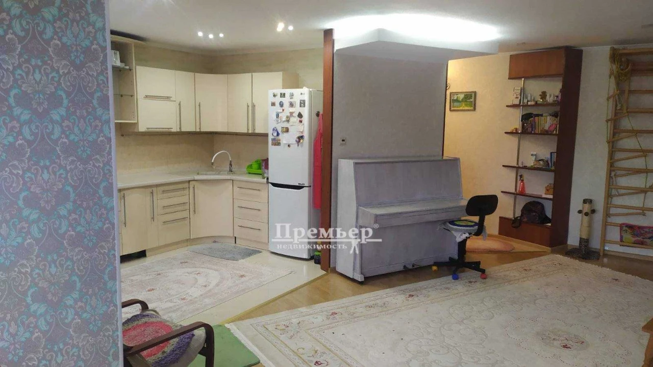 У продажу 4 кімн. квартира у м. Чорноморськ