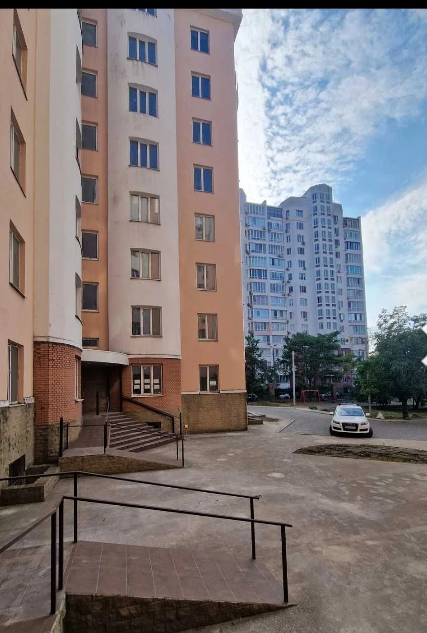 Продам 2-х комнатную квартиру от строителей!