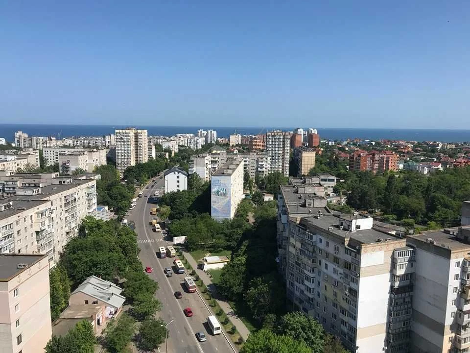 Однокімнатна  велика 58 кв.м квартира  в новостроє з лифтом