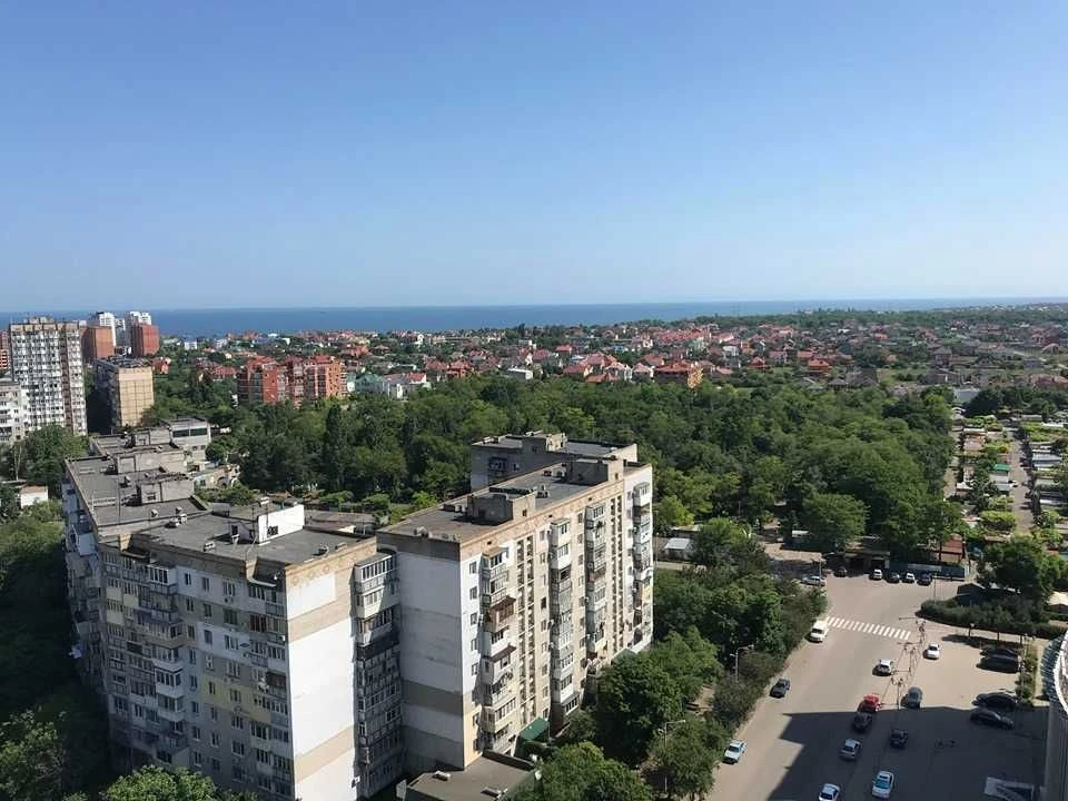 Однокімнатна  велика 58 кв.м квартира  в новостроє з лифтом