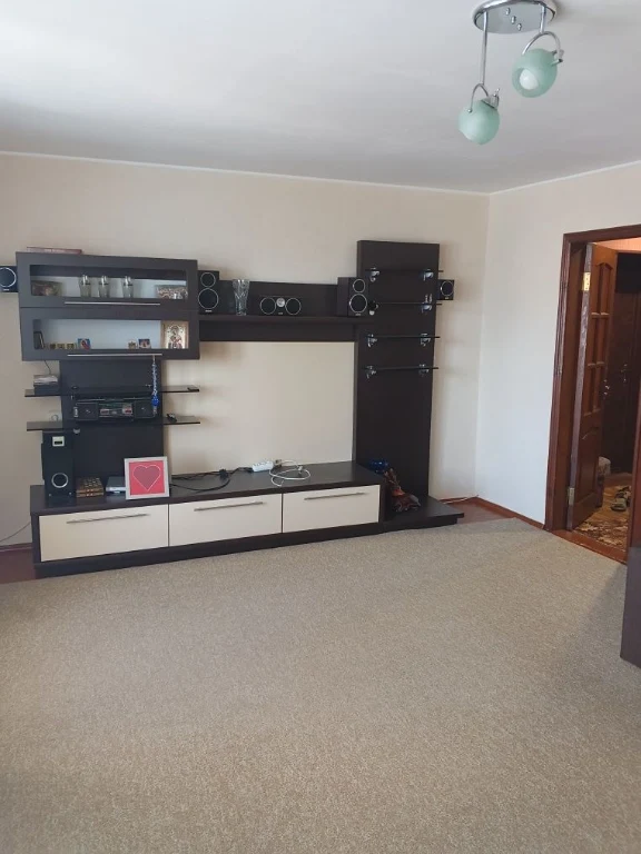 For sale, 3-room apartment in Hadyach