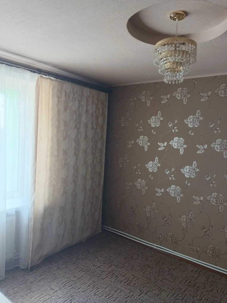 продам 3-х кімнатну квартиру в Гадячі