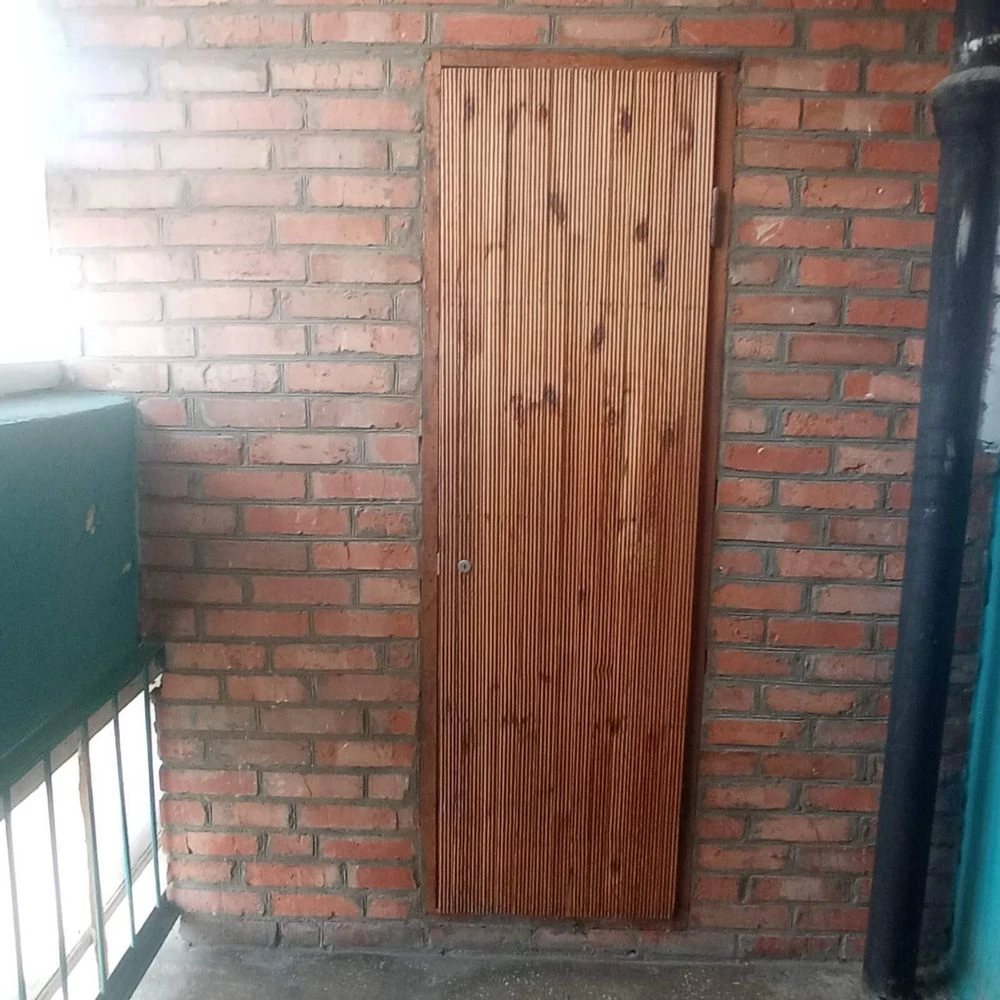 Продам 2-х кімнатну квартиру з коморкою м. Карлівка мр «Мрія