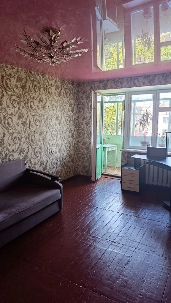 Продам однокімнатну  квартиру