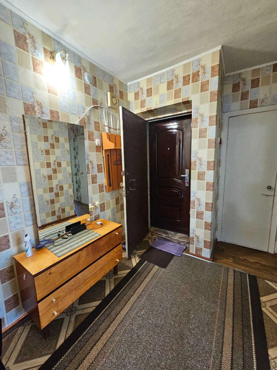 Продаж 3-кімнатної квартири в районі чорного АТБ