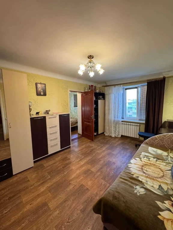 For sale: 2-bedroom apartment