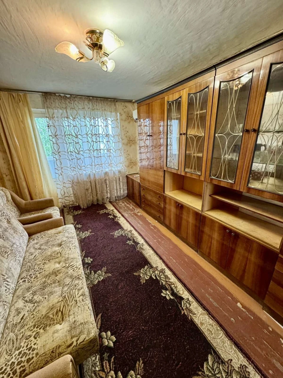 2-bedroom apartment " є відновлення"