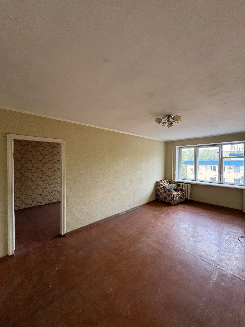 Продам 3 кімнатну квартиру в цегляному будинку