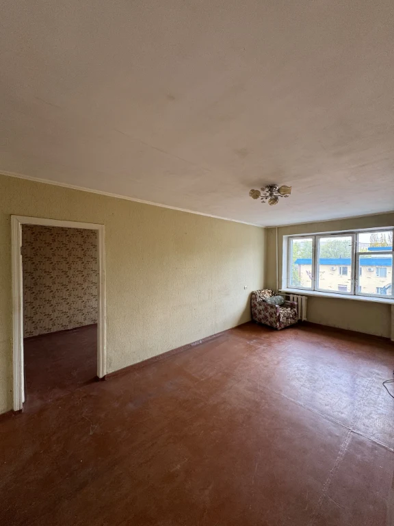 For Sale: 3-bedroom apartment in a brick building