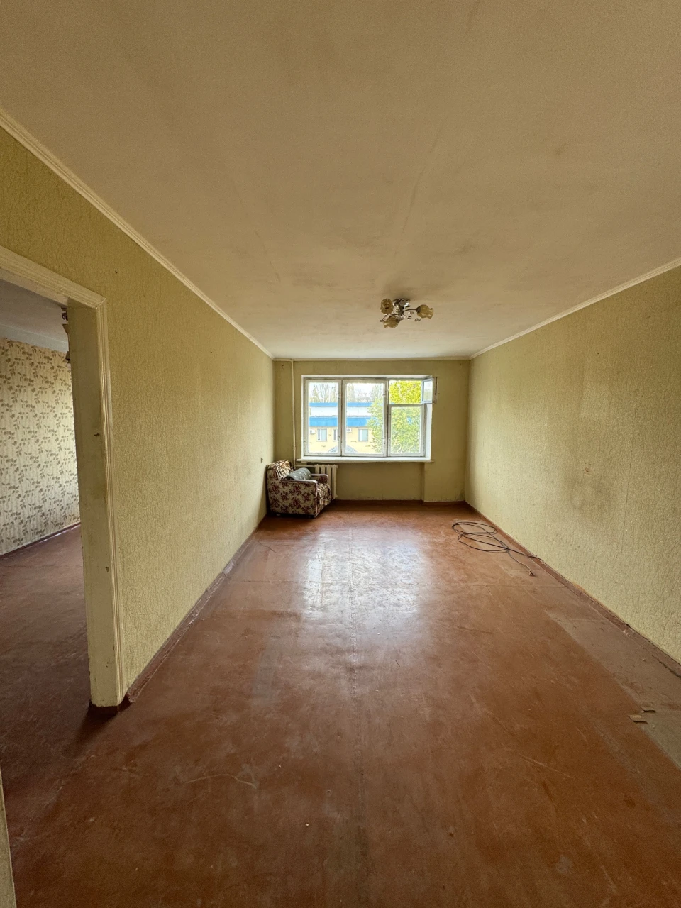 Продам 3 кімнатну квартиру в цегляному будинку