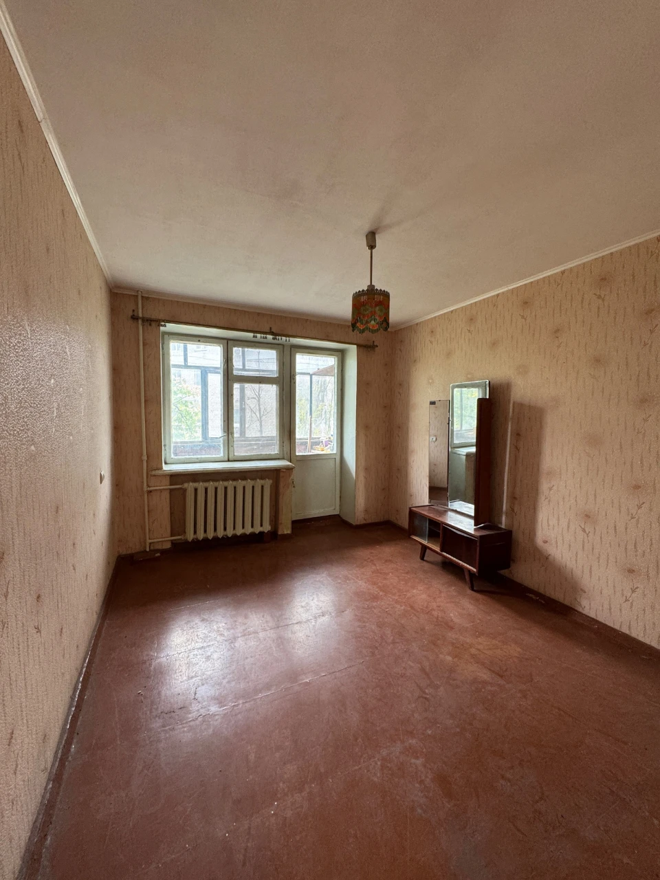 Продам 3 кімнатну квартиру в цегляному будинку