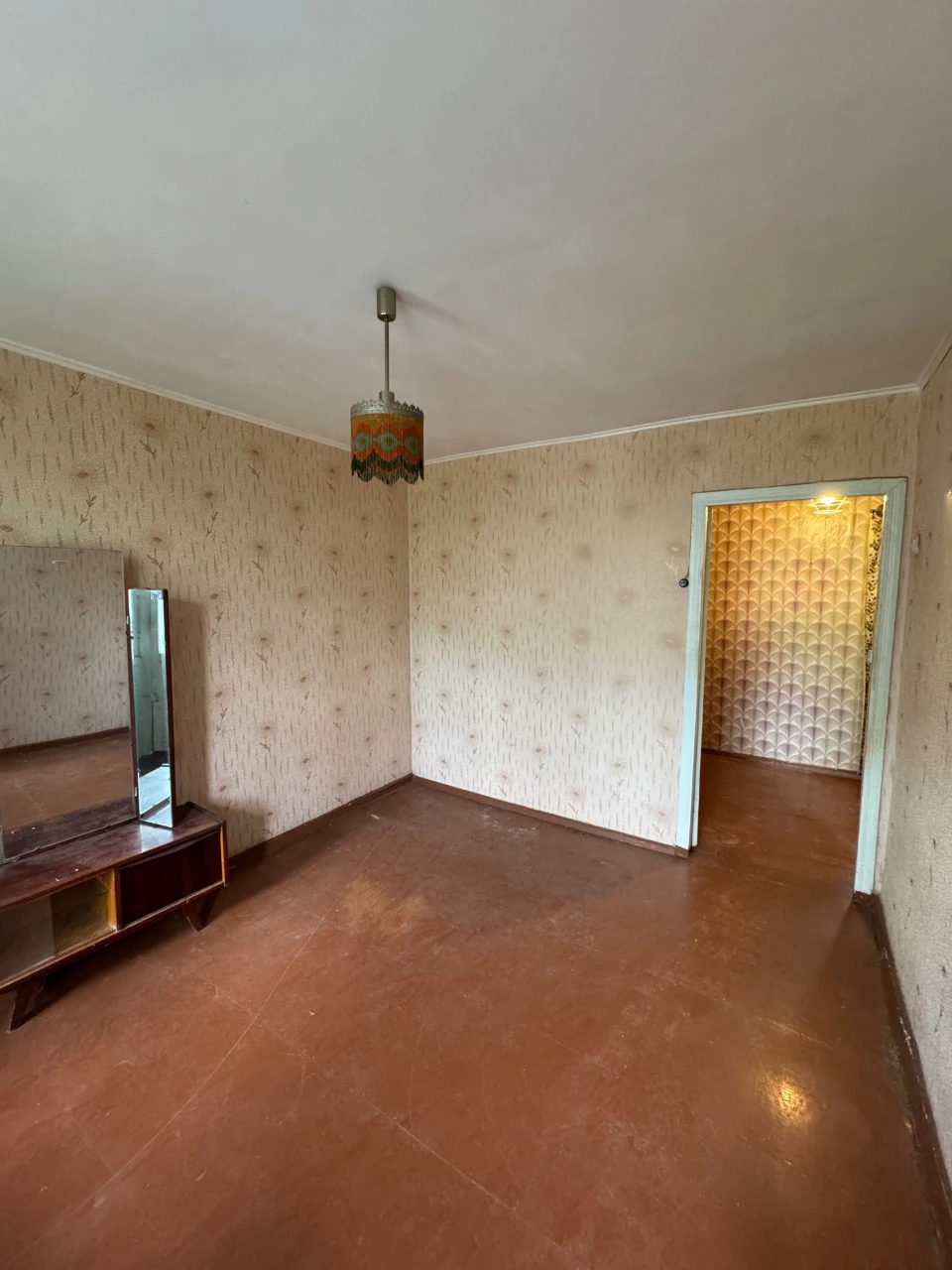 Продам 3 кімнатну квартиру в цегляному будинку
