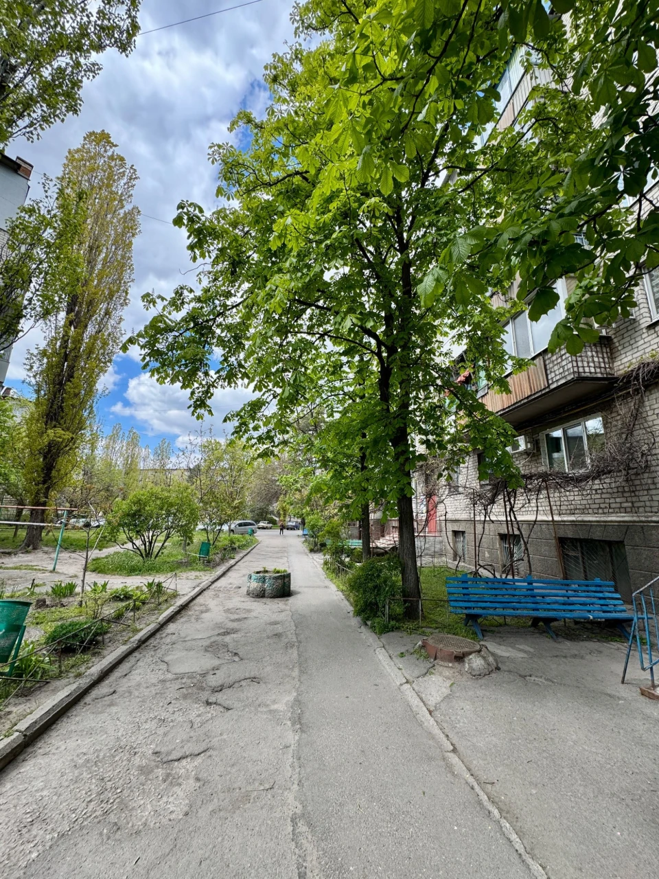 Продам 3 кімнатну квартиру в цегляному будинку