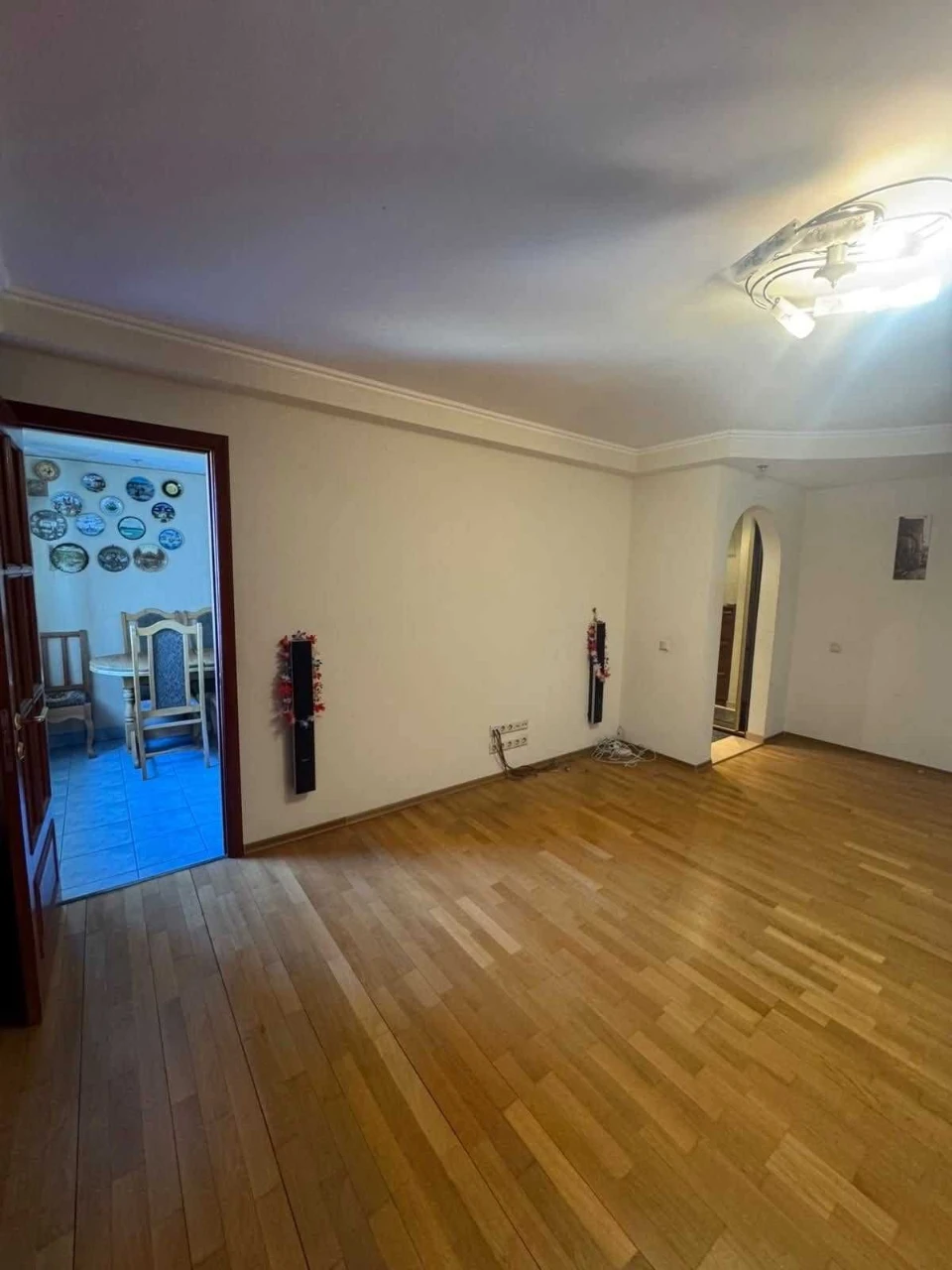 Продається чотирикімнатна квартира, центр міста