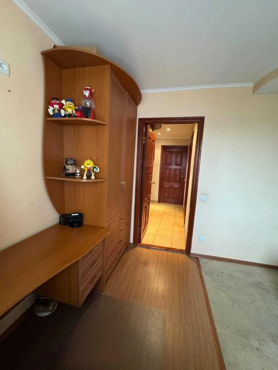 Продається чотирикімнатна квартира, центр міста