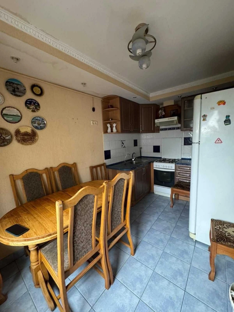 Продається чотирикімнатна квартира, центр міста
