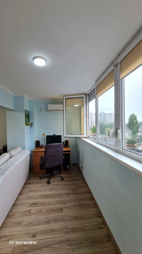 Sale of a 2-room apartment 72 m² with furniture and appliances!